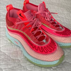 Nike Cosmic Unity